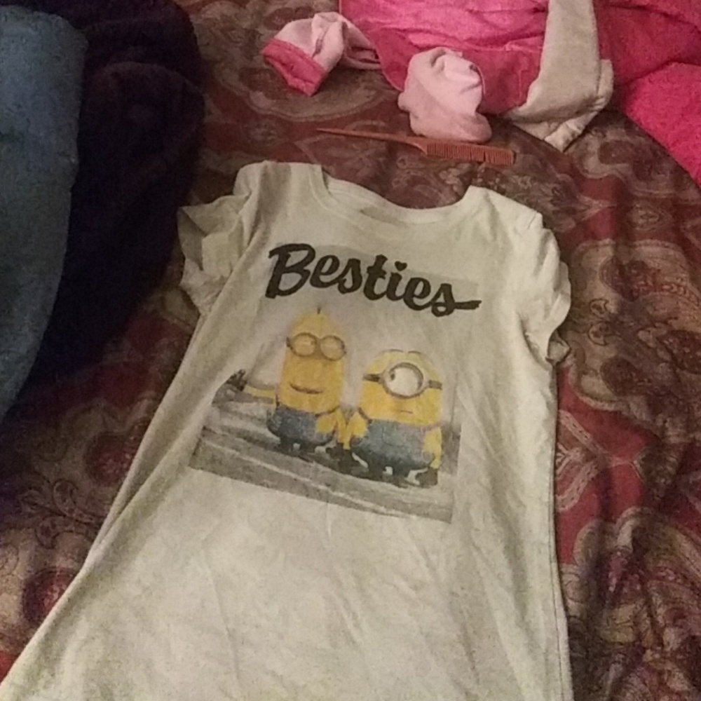 White minion nightshirt